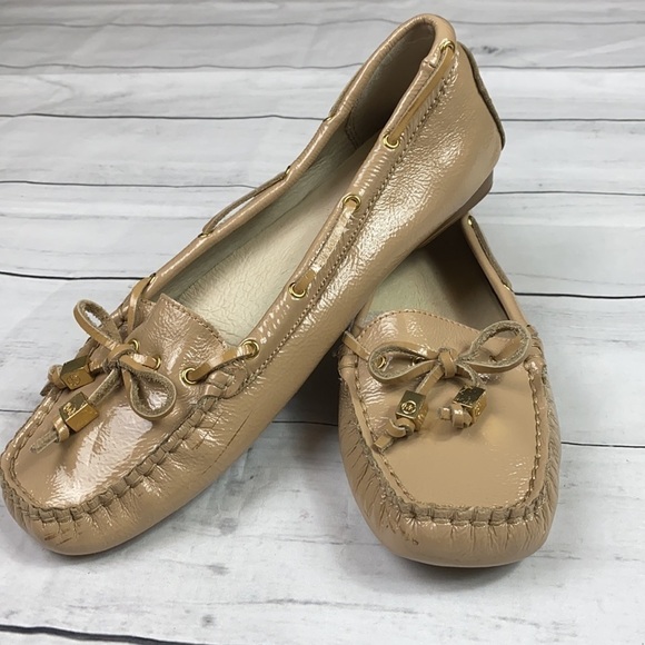 Michael Kors Beige Leather Loafers Sz 7.5 - Picture 2 of 10